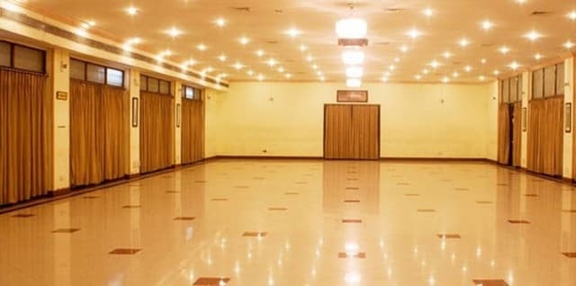 Catholic Gymkhana, Charni Road